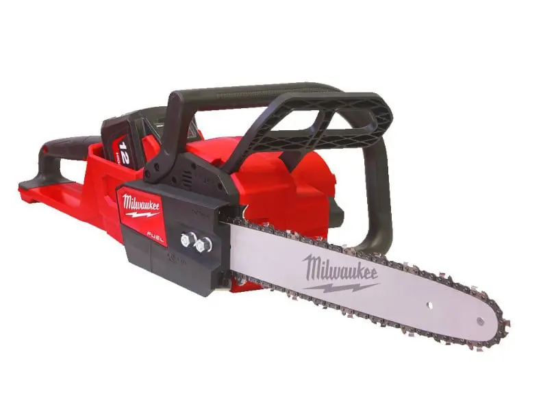Milwaukee Akkus Láncfűrész | Gépkölcsönző